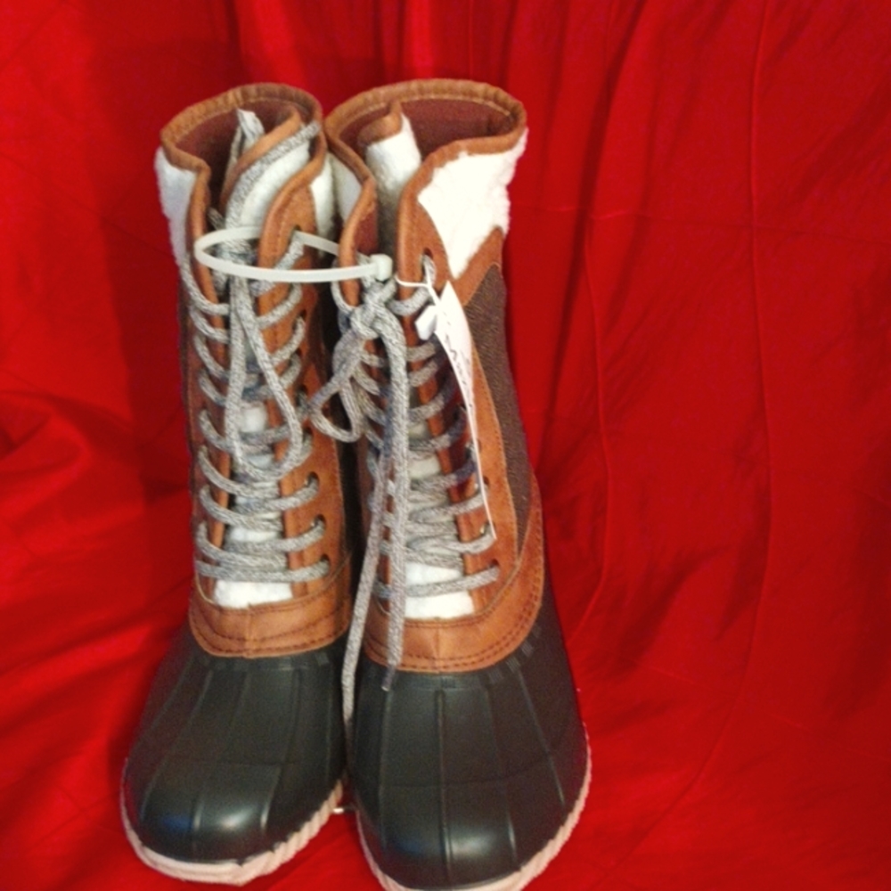 Women's boots MaxMuxun size 9 New multi color multi purpose